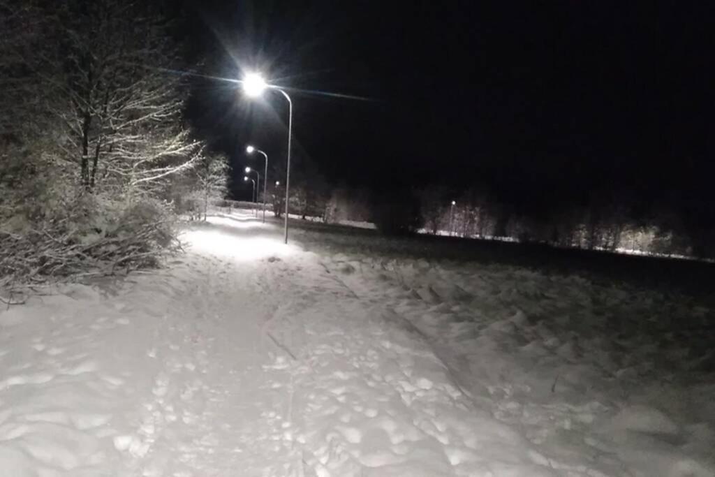 Nowoczesne Mieszkanie Blisko Natury I Sklepu Biedronka Karpacz Bagian luar foto